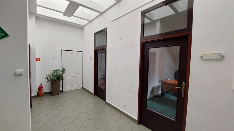 Wynajmę umeblowane biuro 55 m2 – Cieszyn — zdjęcie 4