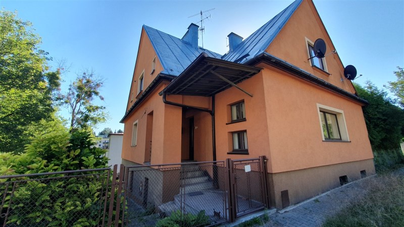 PÓŁ DOMU parter 88 m2 Cieszyn centrum — zdjęcie 2